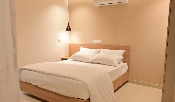 lodges near colachel